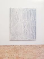 <p>Bertrand Lavier, <em>Avenue Montaigne 2</em>, 2000<br>Tintenstrahldruck auf Leinwand, 299 × 249 cm</p>